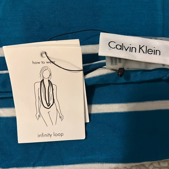 Calvin Klein - Picture 2 of 4